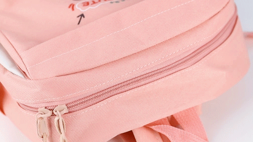 书包里有哪些文具，小学生的书包里都有哪些文具（小小文具见证生活走向富裕的脚步）