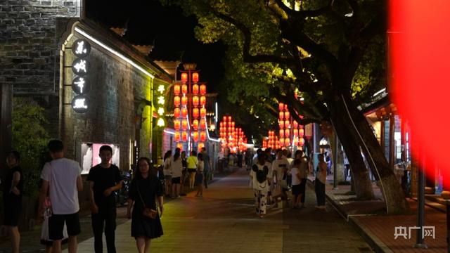 宁波夜市排行榜前十有哪几家，盘点最具烟火气的本地夜宵城