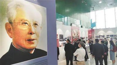 王淦昌简介和事迹，“愿以身许国”的核物理学家王淦昌