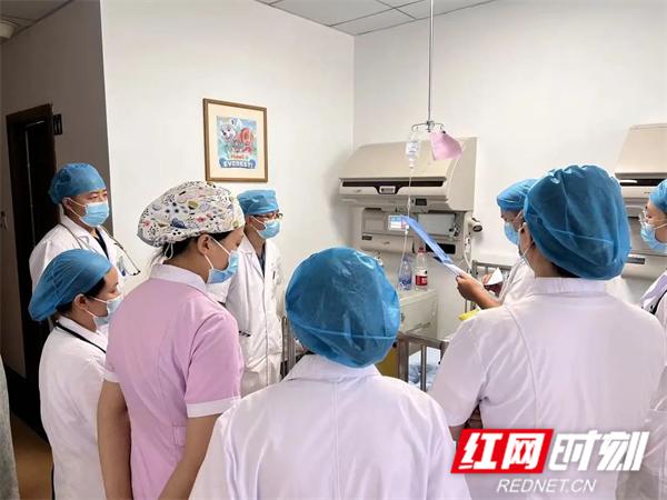 13岁男生爱喝饮料患上糖尿病(13岁男生喝咖啡好吗)