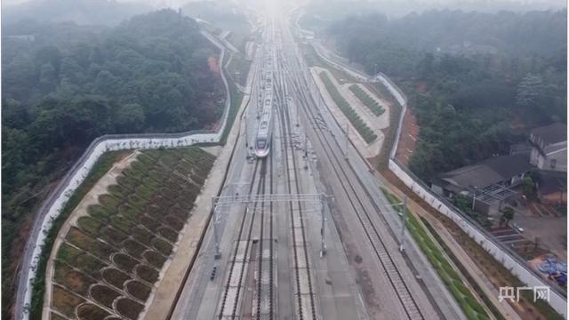 益阳成湖南最大高铁枢纽，益阳市新增一座大型高铁站