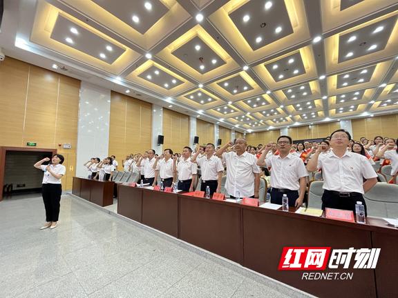 湘西州民族中学，湘西州民族中学历届校长（湘西州民族中学举行庆祝第38个教师节暨）