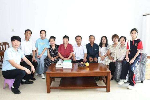 全国优秀教师张桂梅事迹，全国模范教师张瑞甫