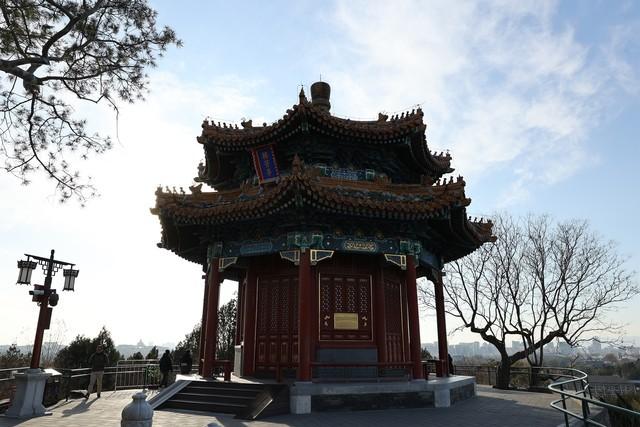 入门级的微单相机哪个好，佳能全画幅微单应该如何选择