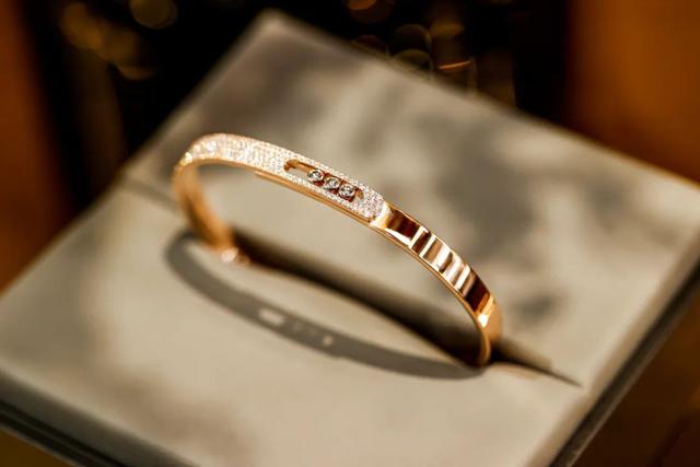 基辅迪纳摩美如画，颜值爆表MESSIKA