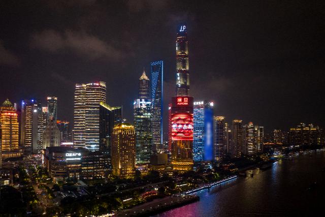 迪奥经典之作服装图，<迪奥>2007秋冬高定系列