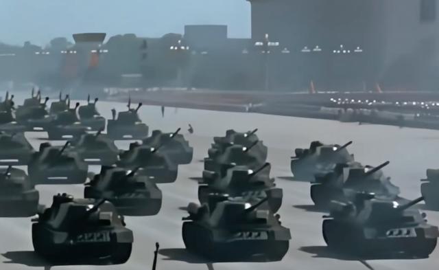 重看国庆阅兵全过程，重温15次国庆阅兵珍贵画面