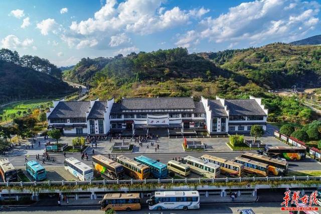 湖南省温泉旅游景点大全，国庆来湖南这座温泉小城吧