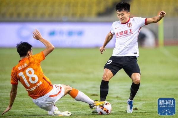 武汉长江不敌成都蓉城，成都vs武汉谁更胜一筹