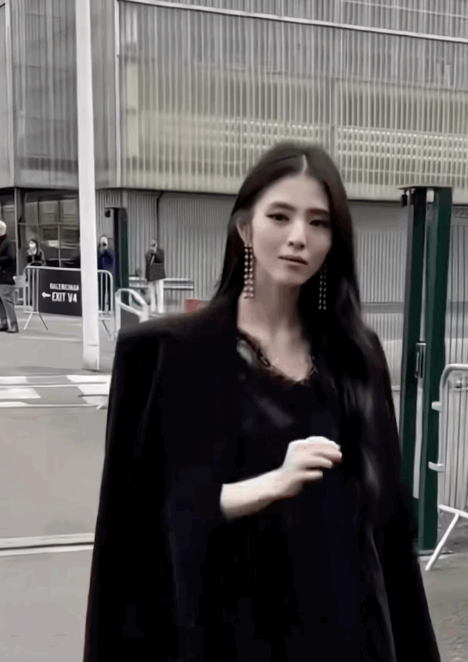 韩国红毯女明星有多敢穿，韩国红毯穿搭过于朴素