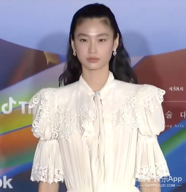 韩国红毯女明星有多敢穿，韩国红毯穿搭过于朴素