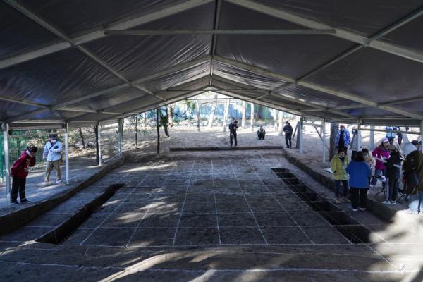 圆明园遗址现状，已将攀爬遗址文物人员列入不受欢迎名单