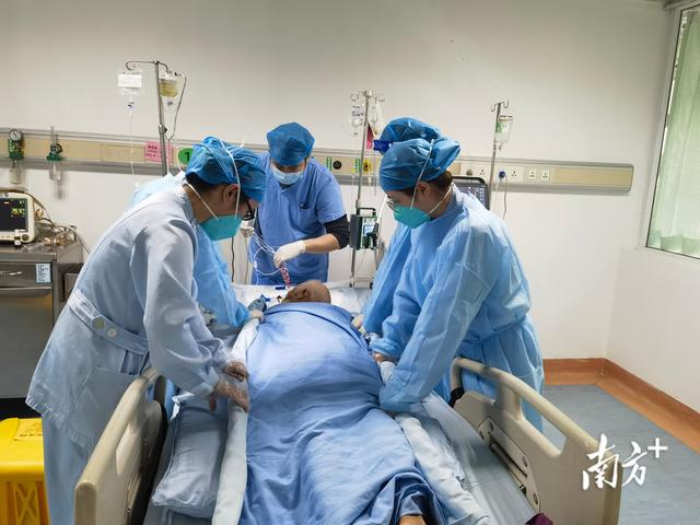 老人白肺糖尿病(老人白肺糖尿病怎么治疗)