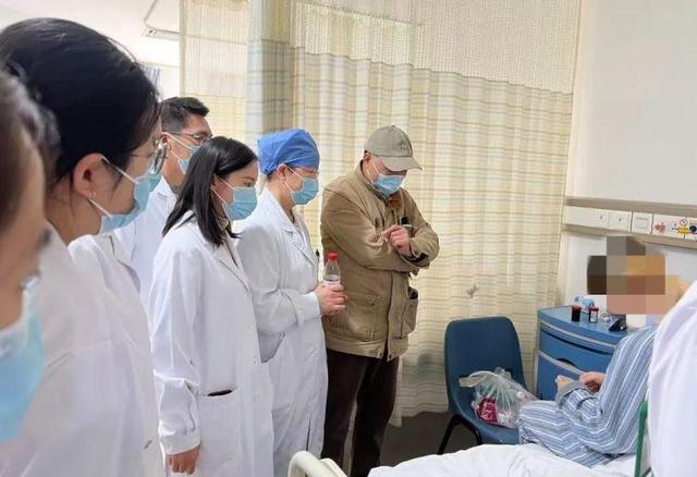 女人肥胖大腿视频(大腿很胖的女生)
