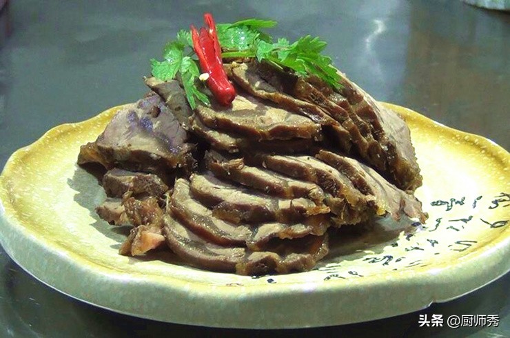 卤牛肉的家常做法 五香牛肉的做法