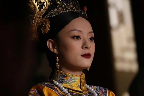 甄嬛传剧情介绍(《甄嬛传》皇后结局)