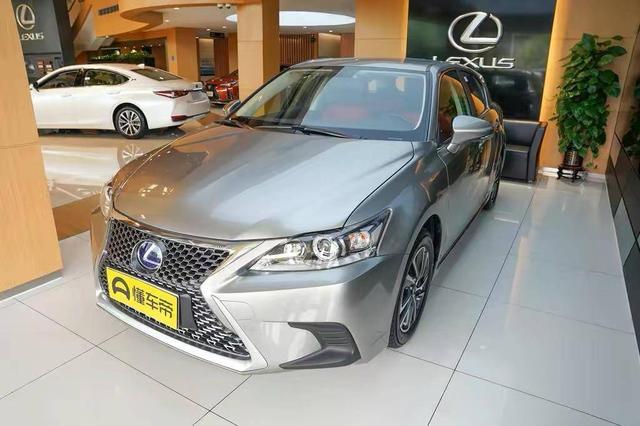 雷克萨斯ct200h 女士小型车2-5万