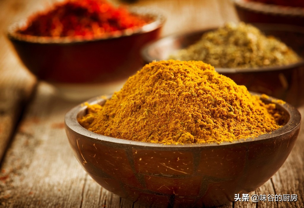 包饺子馅怎么调才好吃（3步教你调出鲜嫩多汁的饺子馅）