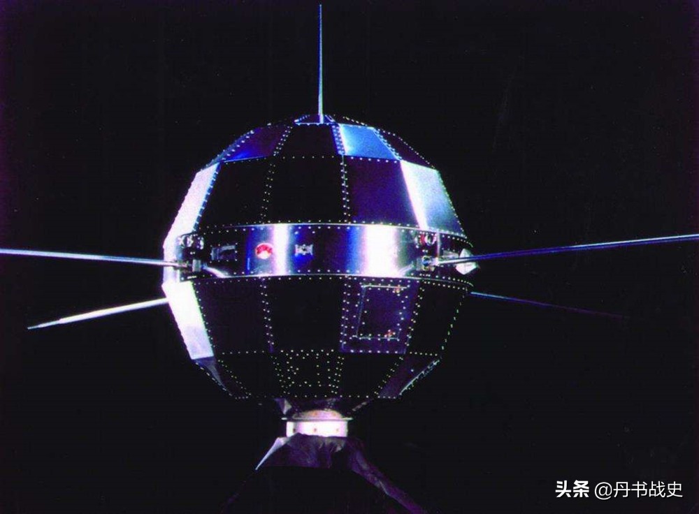 世界上第一颗人造卫星 中国人造卫星之父