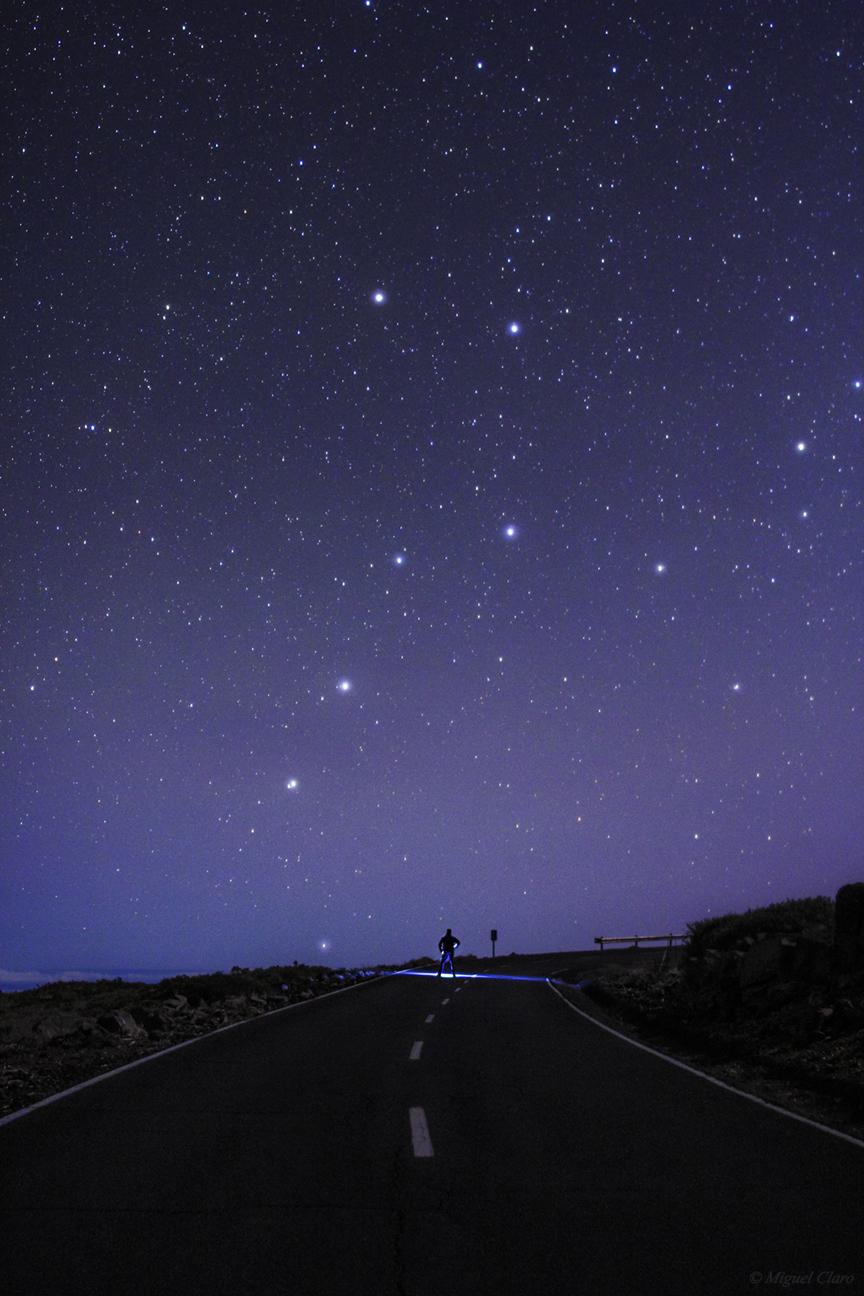 北斗七星和北极星 北极星属于北斗七星吗