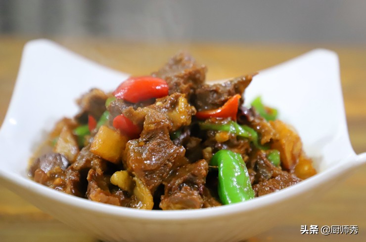土豆烧牛肉的做法 土豆烧牛肉的做法步骤