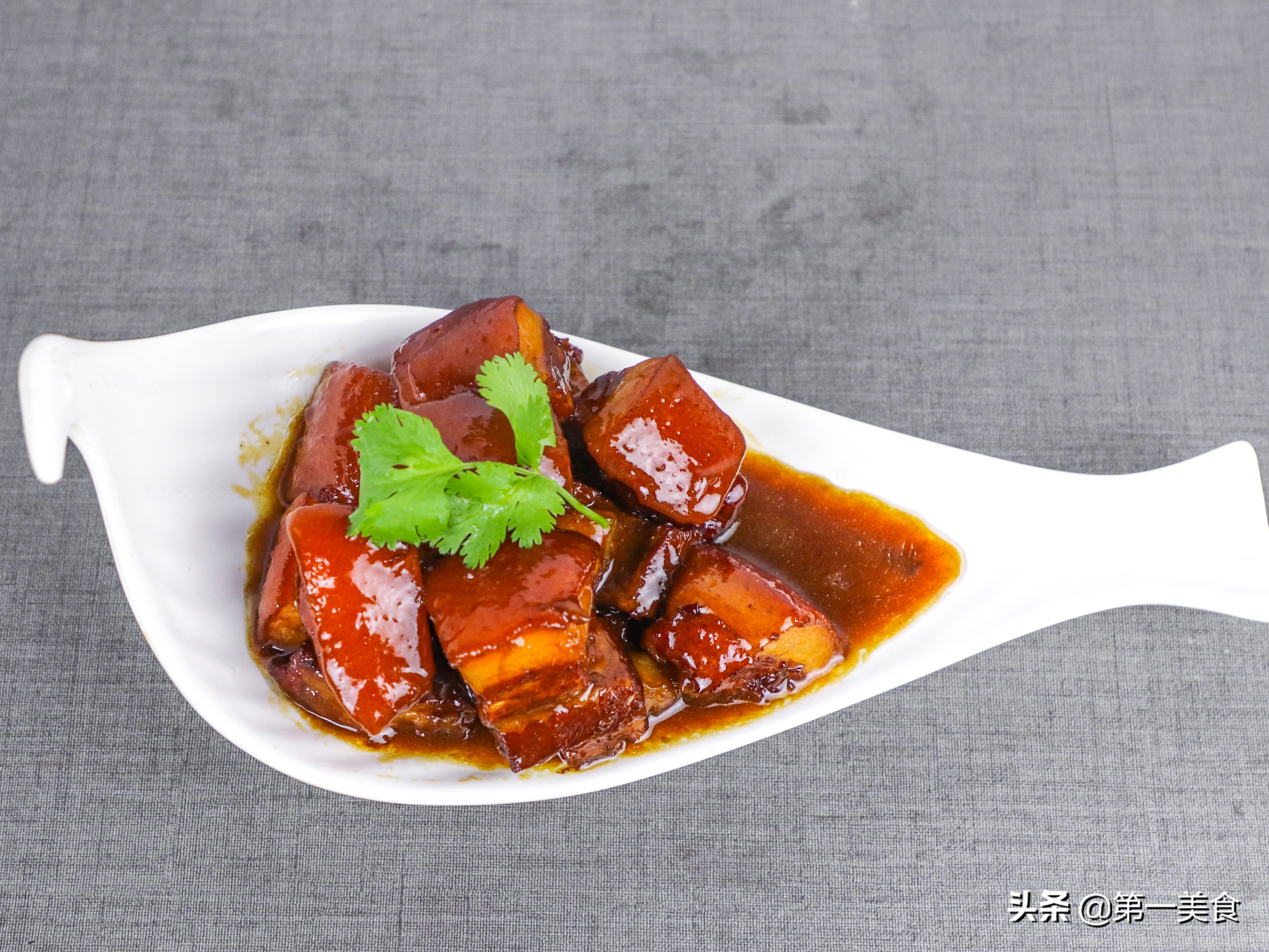 家常红烧肉的做法 红烧肉正宗的做法