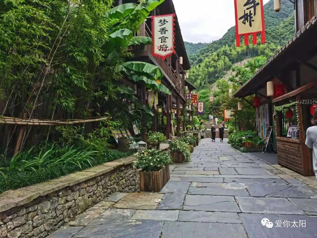 金玉其外败絮其中 工欲善其事必先利其器
