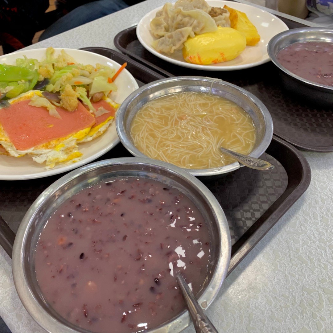 厦门大学食堂有多好？中式大厨做盘菜6元，米饭免费10年，值了