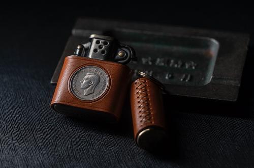 zippo打火机玩法 zippo纯金打火机
