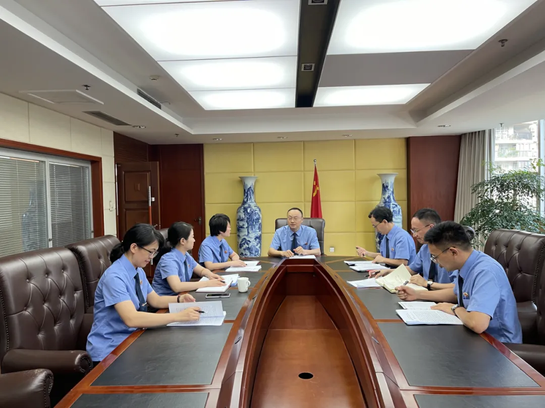 【守护长江母亲河】一分院：“长江生态检察官”办理全市首例非法潜水电捕鱼案
