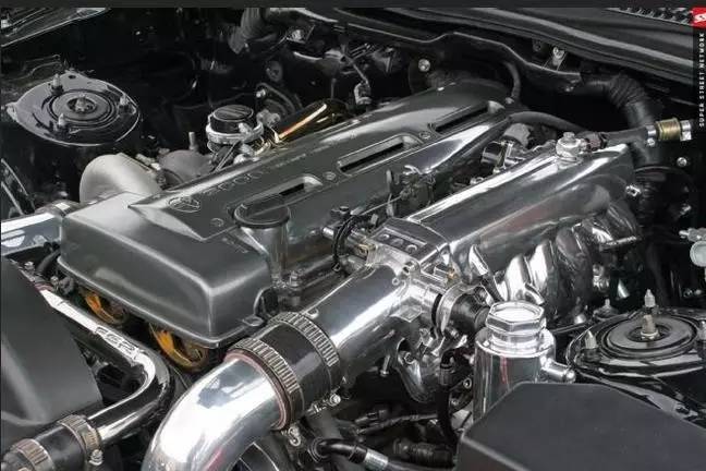2jz-gte而2jz-gte也存在有自然吸气版本:2jz-ge.