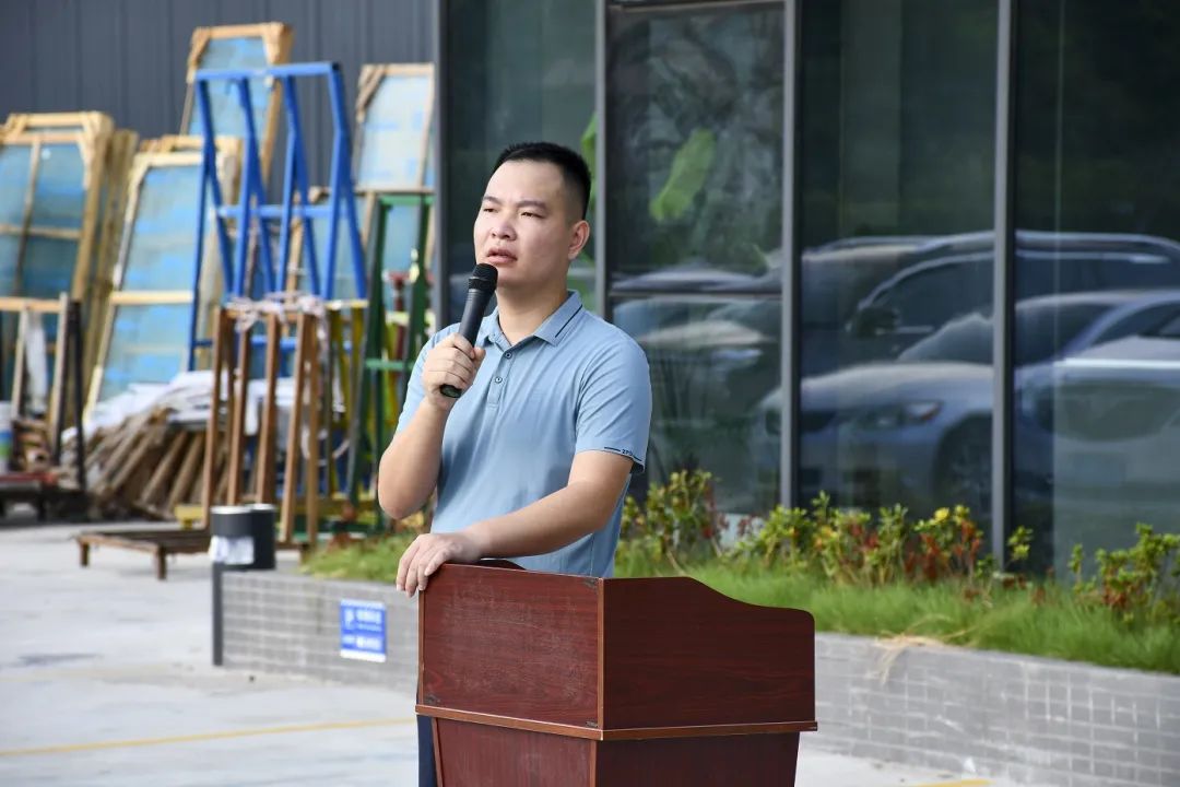 拼搏奋斗 • 励志笃行 ▏ 诺菲特门窗2021年10月月度晨会圆满成功