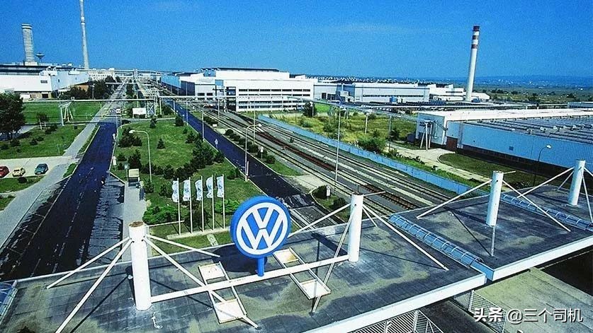 买车先看大众？车市遇冷大众销量依旧稳健，卖得好这几点是关键
