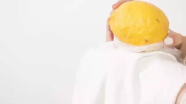 白衣服发黄洗白小窍门 白衣服发黄怎样洗白