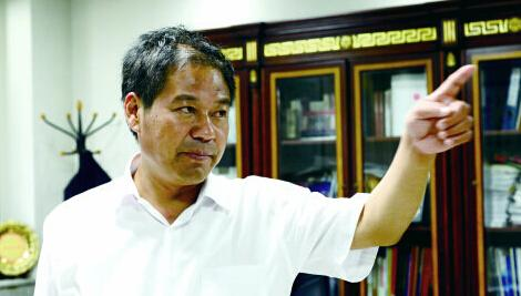 讽刺的是,接受媒体采访时,荣兰祥还装无辜称对于前妻举报的涉百万偷税