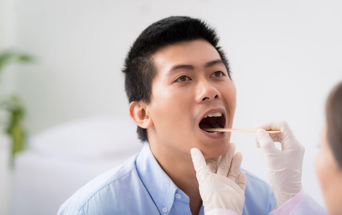 扁桃体发炎 扁桃体一度到三度图片