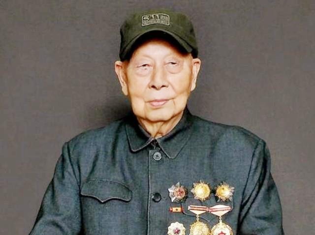 除了邹衍将军以外,还有一位至今健在的将军杨永松.
