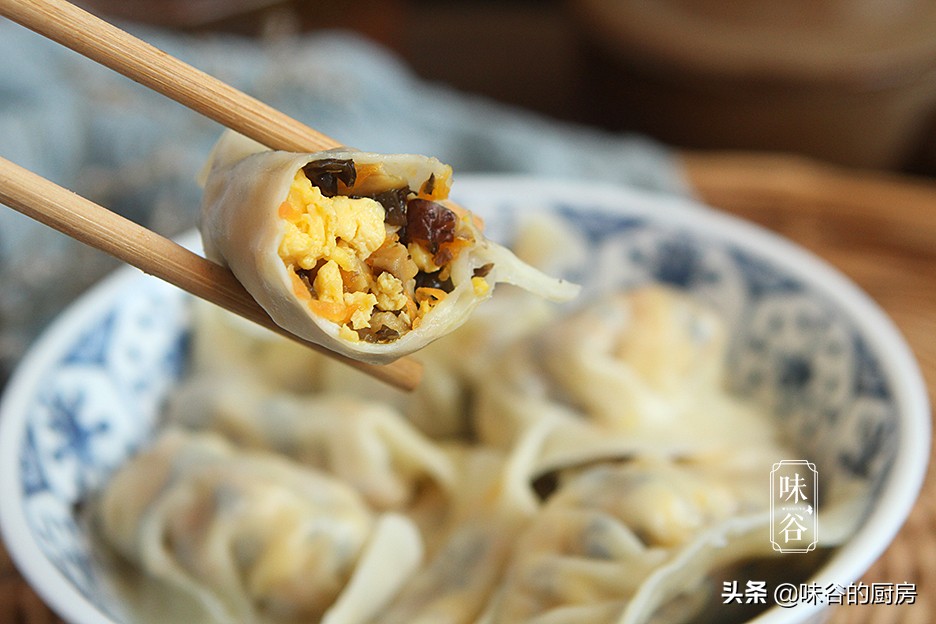 包饺子馅怎么调才好吃（3步教你调出鲜嫩多汁的饺子馅）