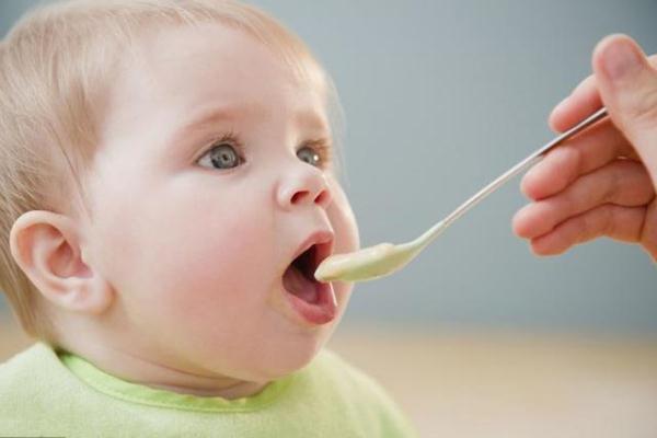 6个月的宝宝吃什么辅食 八个月的宝宝辅食食谱