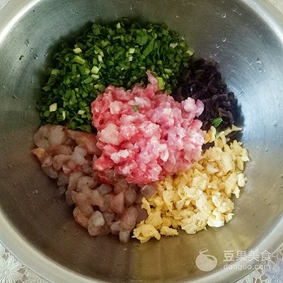 虾仁木耳鸡蛋饺子馅的做法（虾仁木耳鸡蛋饺子窍门）