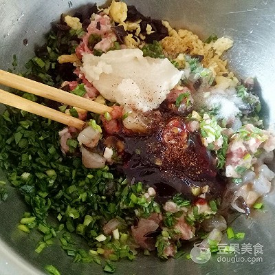 虾仁木耳鸡蛋饺子馅的做法（虾仁木耳鸡蛋饺子窍门）