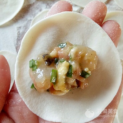 虾仁木耳鸡蛋饺子馅的做法（虾仁木耳鸡蛋饺子窍门）