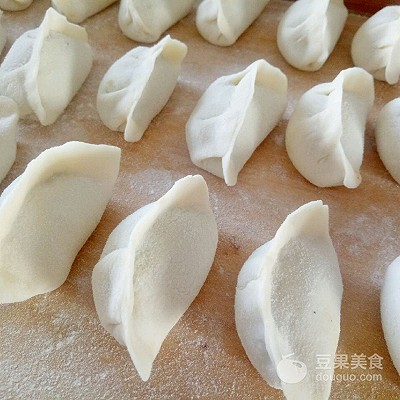 虾仁木耳鸡蛋饺子馅的做法（虾仁木耳鸡蛋饺子窍门）