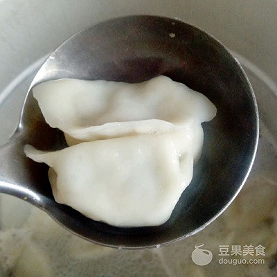 虾仁木耳鸡蛋饺子馅的做法（虾仁木耳鸡蛋饺子窍门）