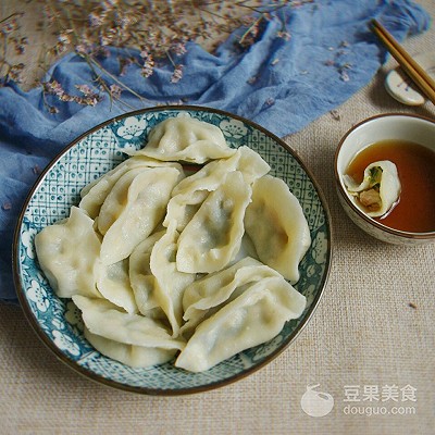 虾仁木耳鸡蛋饺子馅的做法（虾仁木耳鸡蛋饺子窍门）
