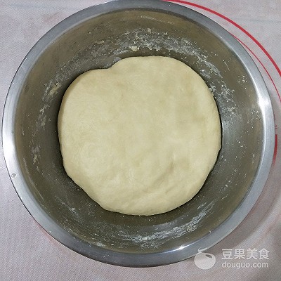 绿豆馅包子的做法（绿豆豆沙包子的做法和包法）