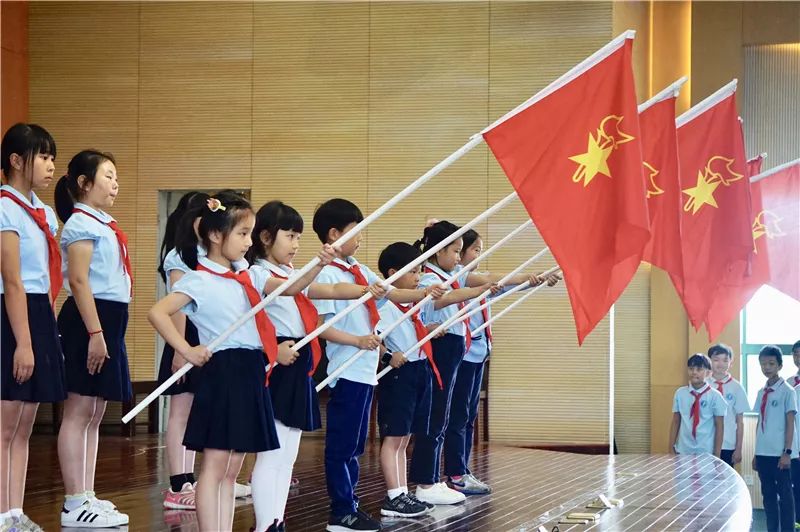 少年先锋队队旗 队旗设计团结图片大全