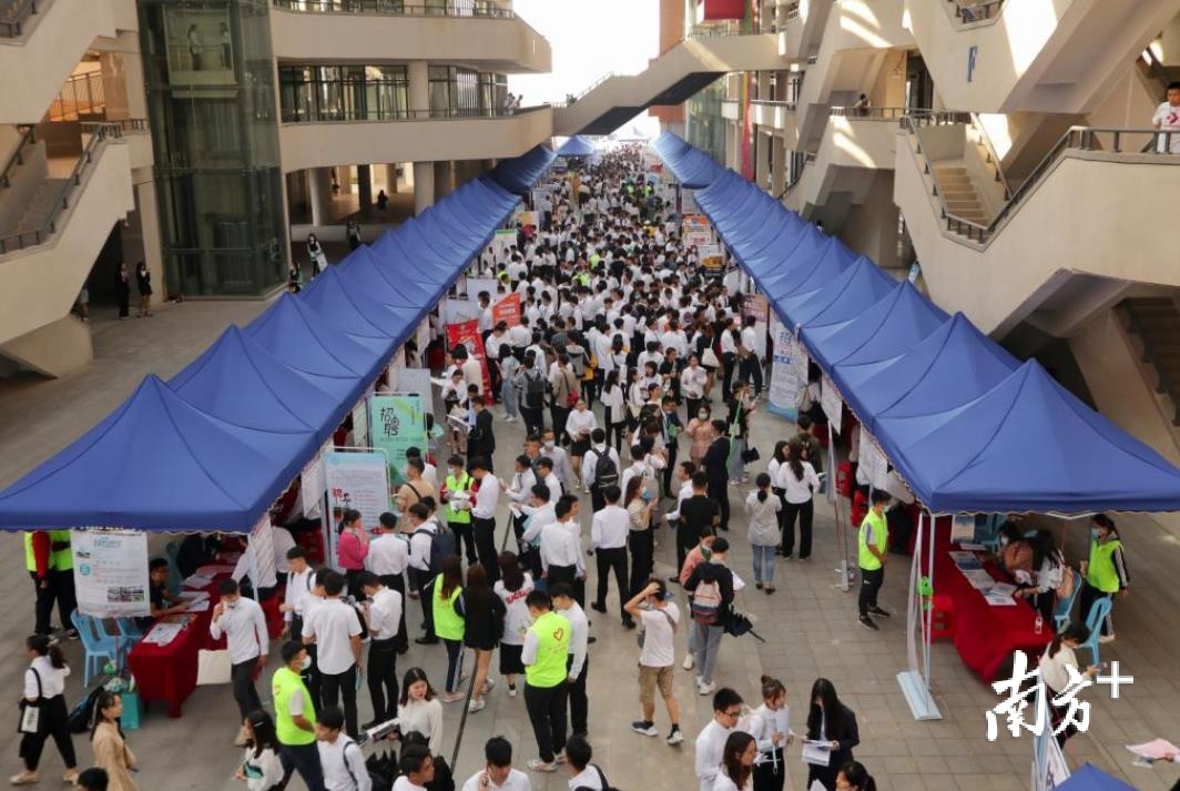 广东石油化工学院怎么样 广东石油化工学院缺点