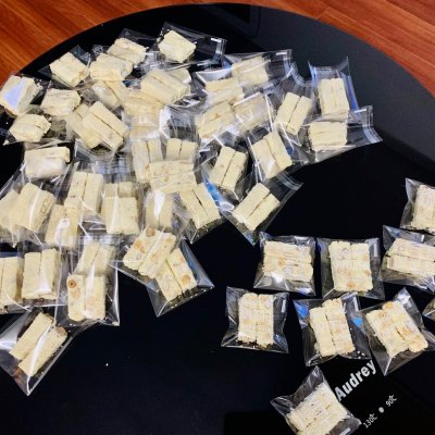 牛轧糖的制作方法及材料（易做的好吃不粘牙的手工牛轧糖）
