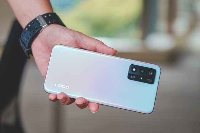 oppoa93s5g的3d曲面背板设计,使得整体握持起来没有明显的硌手感.8.